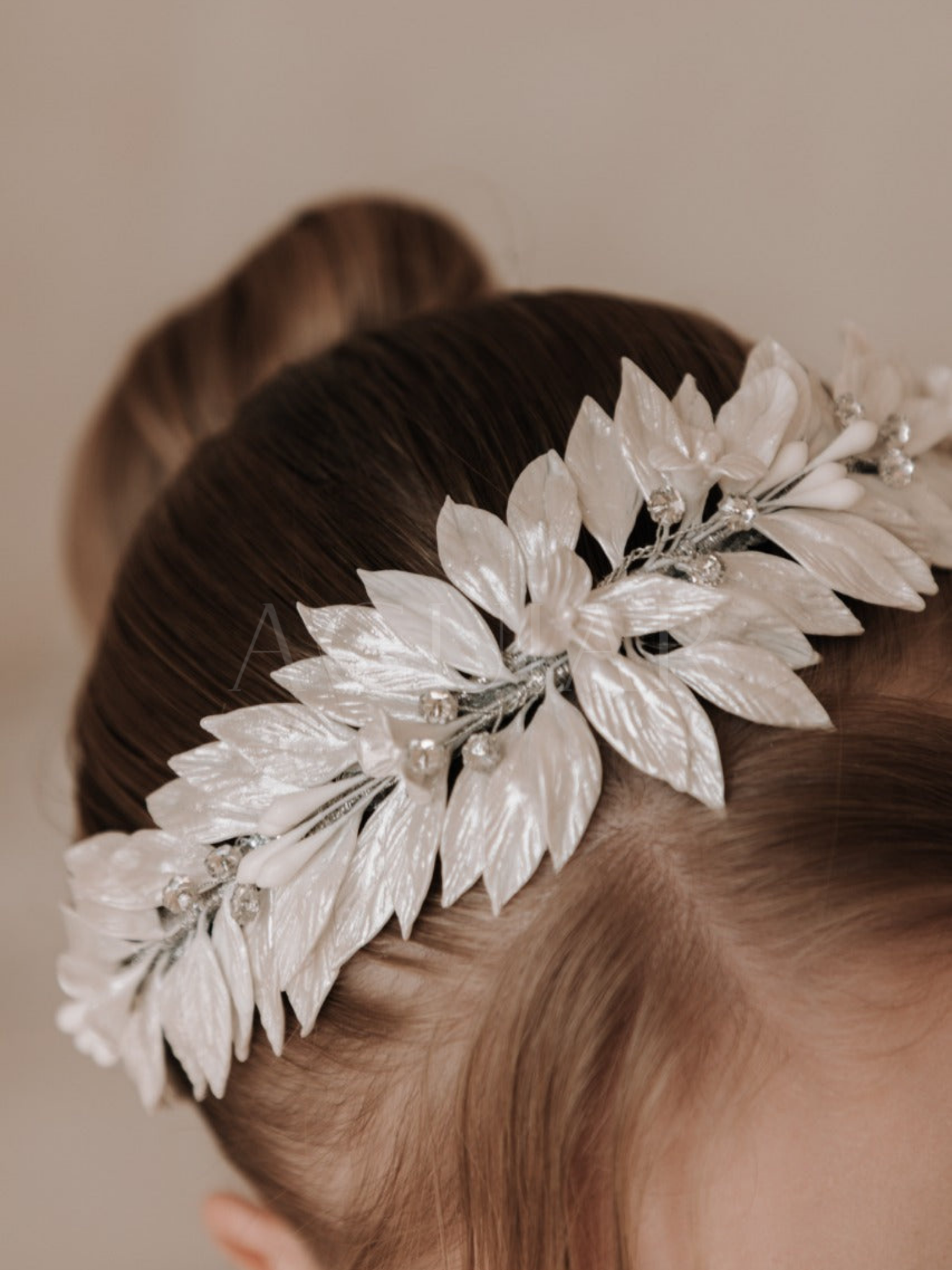 Diadema otoño aperlado